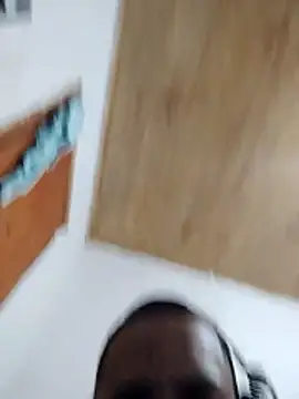 Snapshot of olvis_m chatting on 03-14-26, 11:21 olvis m online show from 03-14-26, 11:21