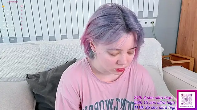   KawaiiYuki   online show from 04-26-26, 07:50