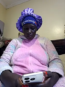 Poisonous Ivy online show from 04-04-26, 07:00