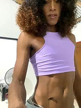 Snapshot of lau_sil chatting on 11-19-25, 11:16 lau sil online show from 11-19-25, 11:16