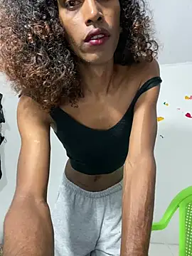 Snapshot of lau_sil chatting on 03-12-26, 07:53 lau sil online show from 03-12-26, 07:53