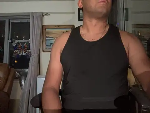 Snapshot of ThickDick_Daddy chatting on 09-17-25, 06:26 ThickDick Daddy online show from 09-17-25, 06:26