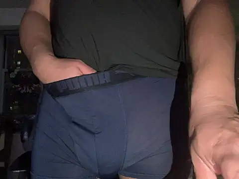 Snapshot of ThickDick_Daddy chatting on 01-15-26, 07:35 ThickDick Daddy online show from 01-15-26, 07:35