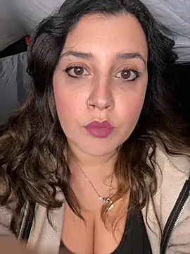 Snapshot of Novababy18 chatting on 12-18-25, 09:54 Novababy18 online show from 12-18-25, 09:54