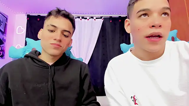 Snapshot of jake_and_joaquin chatting on 12-10-24, 08:51 jake and joaquin online show from 12-10-24, 08:51