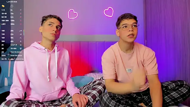 Snapshot of jake_and_joaquin chatting on 03-17-25, 11:42 jake and joaquin online show from 03-17-25, 11:42