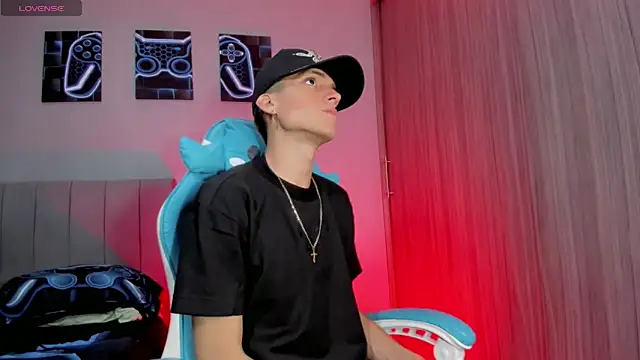 Snapshot of jake_and_joaquin chatting on 09-19-25, 03:19 jake and joaquin online show from 09-19-25, 03:19