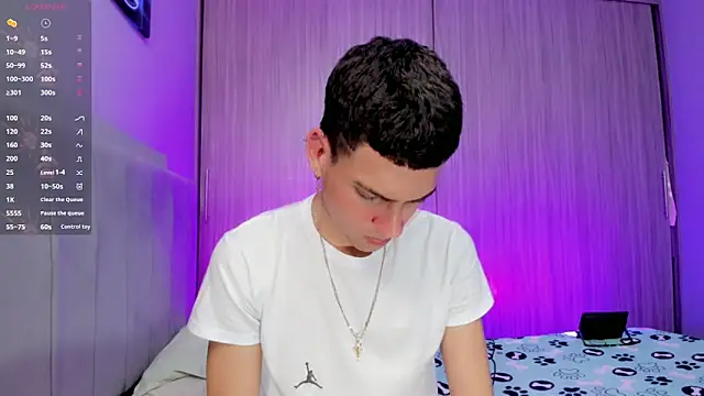 Snapshot of jake_and_joaquin chatting on 11-15-25, 01:36 jake and joaquin online show from 11-15-25, 01:36