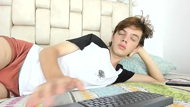 daniel hot03 online show from 11-21-25, 08:40