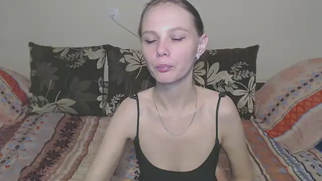 Nika Shiny online show from 12-12-24, 05:31