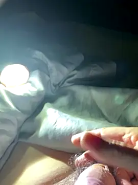 Snapshot of bertram59 chatting on 11-29-25, 05:43 bertram59 online show from 11-29-25, 05:43