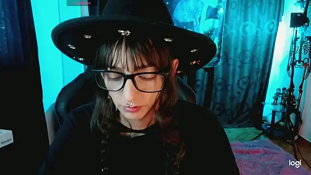 Snapshot of Kizzuky chatting on 03-14-25, 10:05 Kizzuky online show from 03-14-25, 10:05