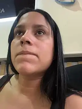 pamela anderson  online show from 12-23-24, 10:23