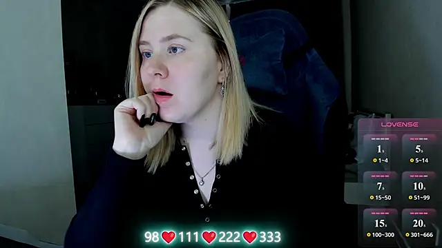 Snapshot of Olivia_Munk chatting on 05-21-26, 03:57 Olivia Munk online show from 05-21-26, 03:57