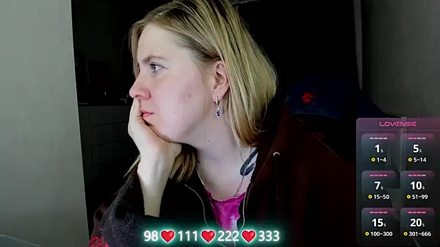 Snapshot of Olivia_Munk chatting on 05-31-26, 03:58 Olivia Munk online show from 05-31-26, 03:58