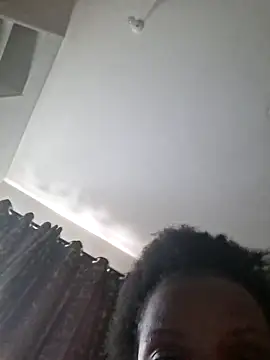 Kamdollie online show from 12-22-25, 02:36