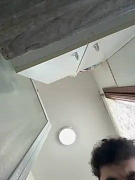 Snapshot of giovanni5281 chatting on 03-19-26, 08:29 giovanni5281 online show from 03-19-26, 08:29