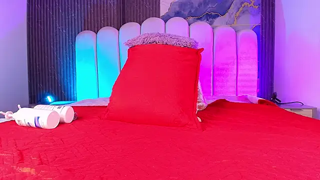 jones maddy  online show from 12-03-25, 12:03