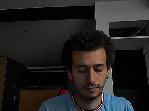 Snapshot of talktome4 chatting on 01-10-26, 01:35 talktome4 online show from 01-10-26, 01:35