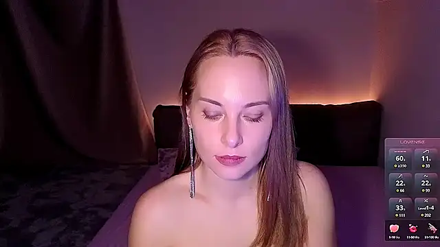 Snapshot of AdeleLady chatting on 01-09-25, 08:33 AdeleLady online show from 01-09-25, 08:33