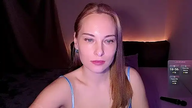 Snapshot of AdeleLady chatting on 01-14-25, 07:00 AdeleLady online show from 01-14-25, 07:00