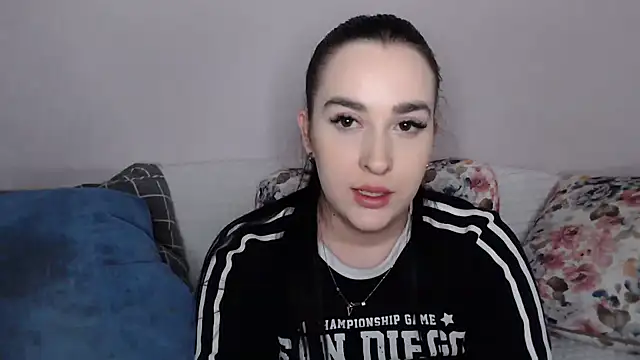 Snapshot of vitalina_freedom chatting on 12-09-24, 04:47 vitalina freedom online show from 12-09-24, 04:47