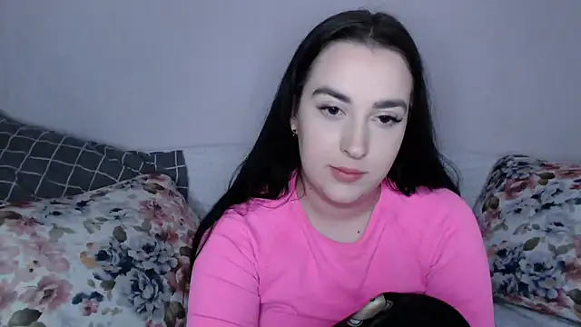 Snapshot of vitalina_freedom chatting on 12-18-24, 03:55 vitalina freedom online show from 12-18-24, 03:55