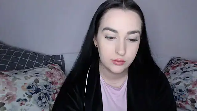 Snapshot of vitalina_freedom chatting on 12-20-24, 12:27 vitalina freedom online show from 12-20-24, 12:27