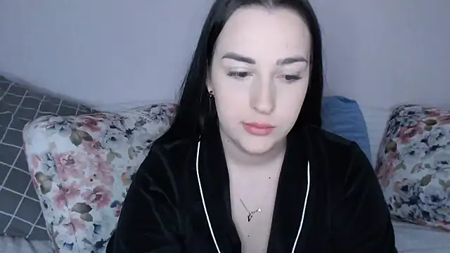 Snapshot of vitalina_freedom chatting on 12-23-24, 12:19 vitalina freedom online show from 12-23-24, 12:19