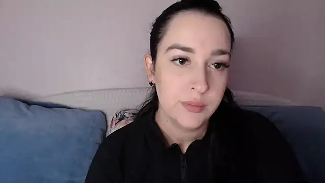 Snapshot of vitalina_freedom chatting on 10-11-25, 07:51 vitalina freedom online show from 10-11-25, 07:51