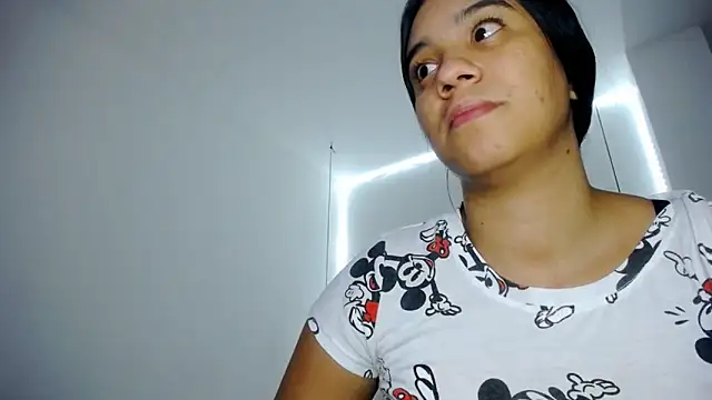 Snapshot of tiffany__pink chatting on 02-26-25, 07:49 tiffany pink online show from 02-26-25, 07:49