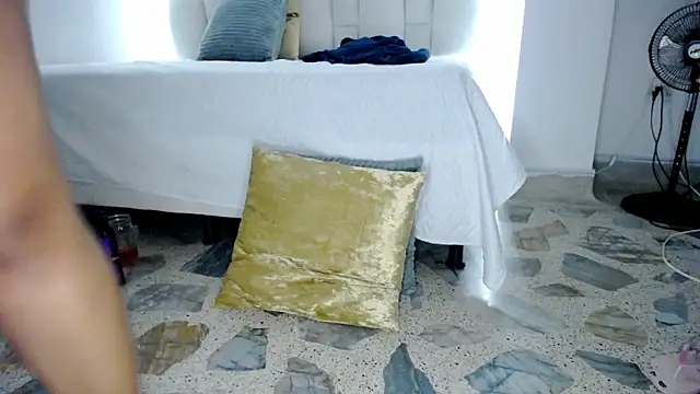 Snapshot of tiffany__pink chatting on 02-26-25, 10:53 tiffany pink online show from 02-26-25, 10:53