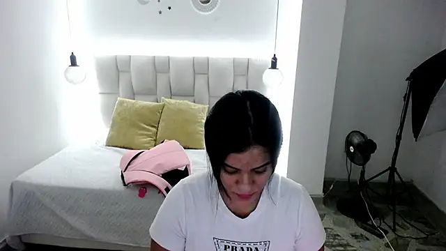 Snapshot of tiffany__pink chatting on 03-02-25, 05:58 tiffany pink online show from 03-02-25, 05:58