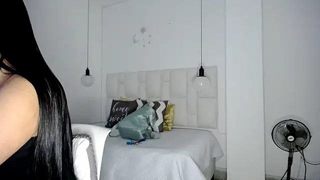 Snapshot of tiffany__pink chatting on 09-14-25, 05:23 tiffany pink online show from 09-14-25, 05:23