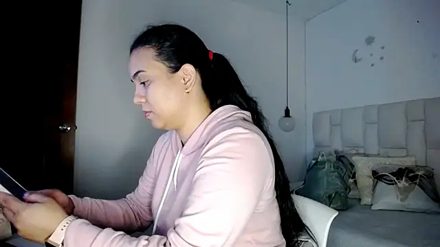 Snapshot of tiffany__pink chatting on 09-27-25, 08:58 tiffany pink online show from 09-27-25, 08:58