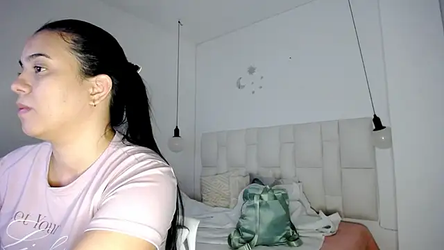 Snapshot of tiffany__pink chatting on 10-04-25, 09:13 tiffany pink online show from 10-04-25, 09:13