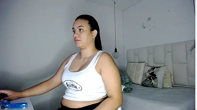 Snapshot of tiffany__pink chatting on 10-09-25, 08:07 tiffany pink online show from 10-09-25, 08:07