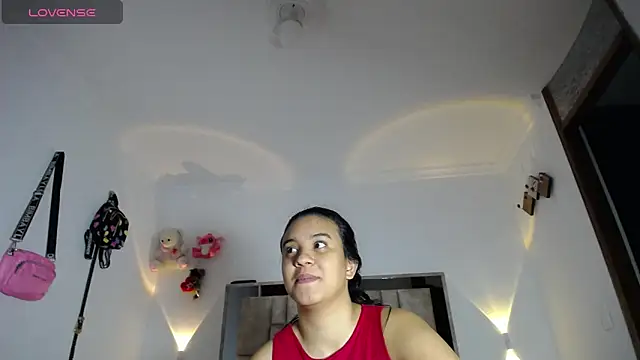 Snapshot of tiffany__pink chatting on 11-19-25, 09:04 tiffany pink online show from 11-19-25, 09:04