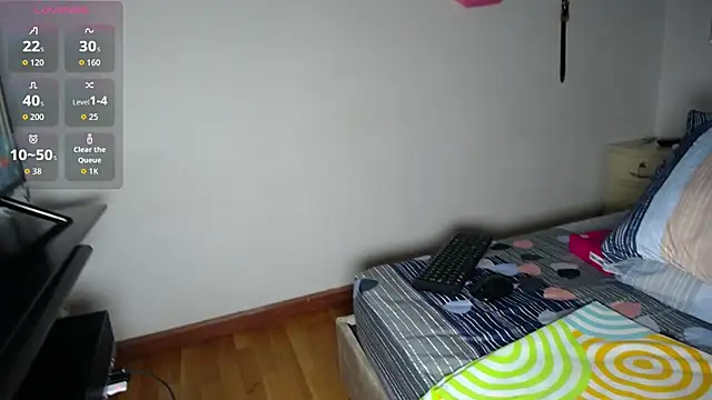 Snapshot of tiffany__pink chatting on 12-18-25, 08:59 tiffany pink online show from 12-18-25, 08:59