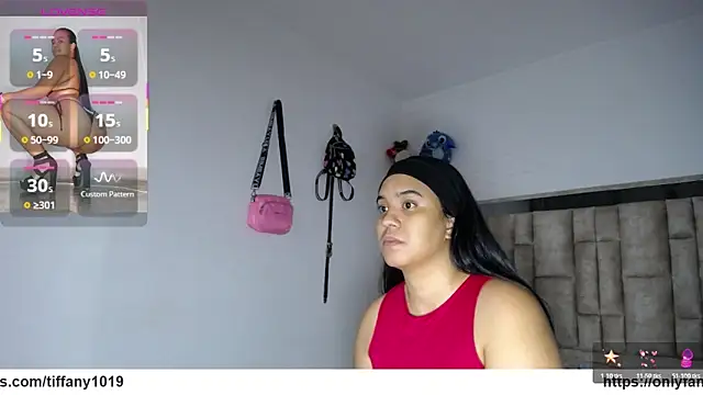 Snapshot of tiffany__pink chatting on 03-10-26, 02:16 tiffany pink online show from 03-10-26, 02:16