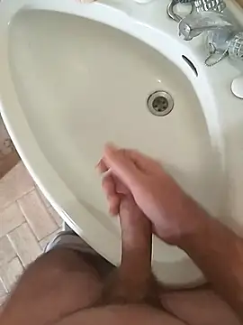 Snapshot of Neria chatting on 02-24-26, 05:11 Neria online show from 02-24-26, 05:11