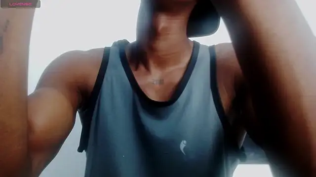 Snapshot of drake_brwon_23 chatting on 07-19-26, 01:48 drake brwon 23 online show from 07-19-26, 01:48