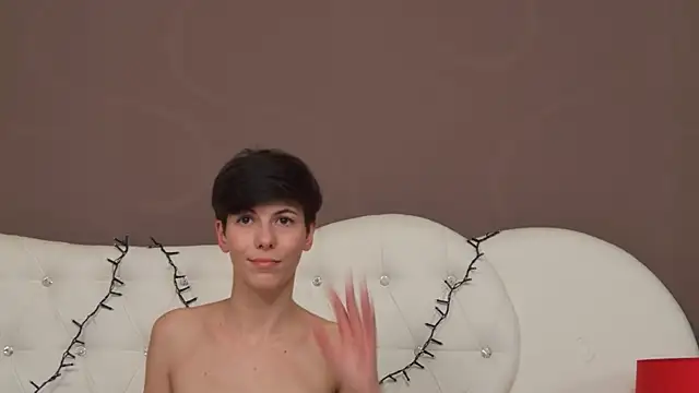 Snapshot of KylieLipa chatting on 12-11-24, 12:02 KylieLipa online show from 12-11-24, 12:02