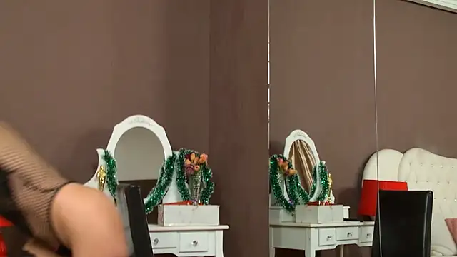 Snapshot of KylieLipa chatting on 01-11-25, 09:25 KylieLipa online show from 01-11-25, 09:25