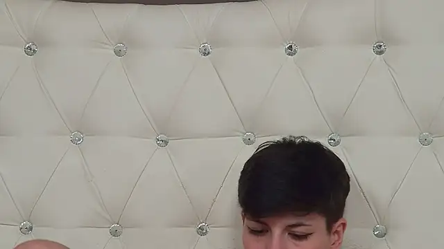 Snapshot of KylieLipa chatting on 02-08-25, 02:04 KylieLipa online show from 02-08-25, 02:04