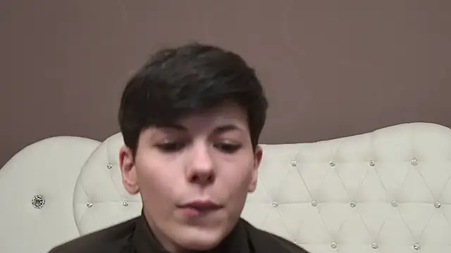 Snapshot of KylieLipa chatting on 02-26-25, 08:33 KylieLipa online show from 02-26-25, 08:33