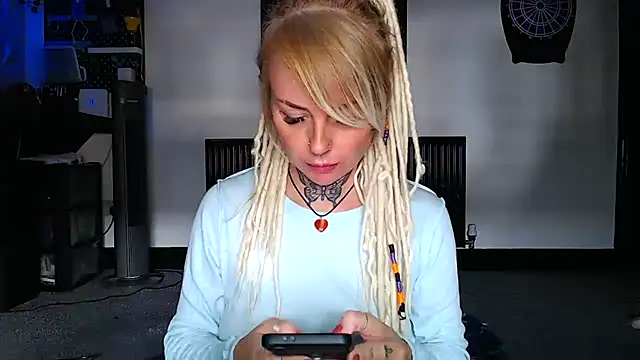 Snapshot of pixiedreadx chatting on 10-11-25, 10:47 pixiedreadx online show from 10-11-25, 10:47