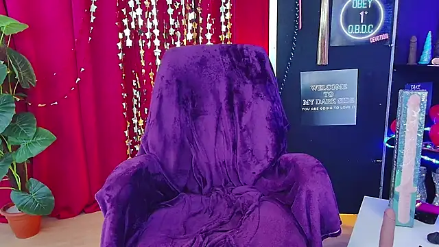 Snapshot of iammistress chatting on 02-28-25, 02:31 iammistress online show from 02-28-25, 02:31