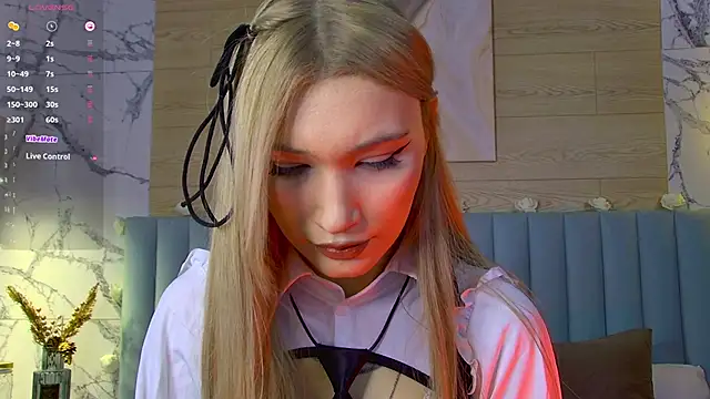 Snapshot of CarolReeves chatting on 03-10-25, 06:05 CarolReeves online show from 03-10-25, 06:05