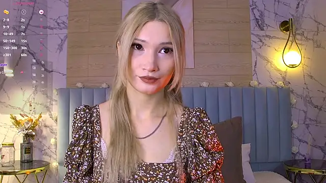 Snapshot of CarolReeves chatting on 03-15-25, 05:52 CarolReeves online show from 03-15-25, 05:52